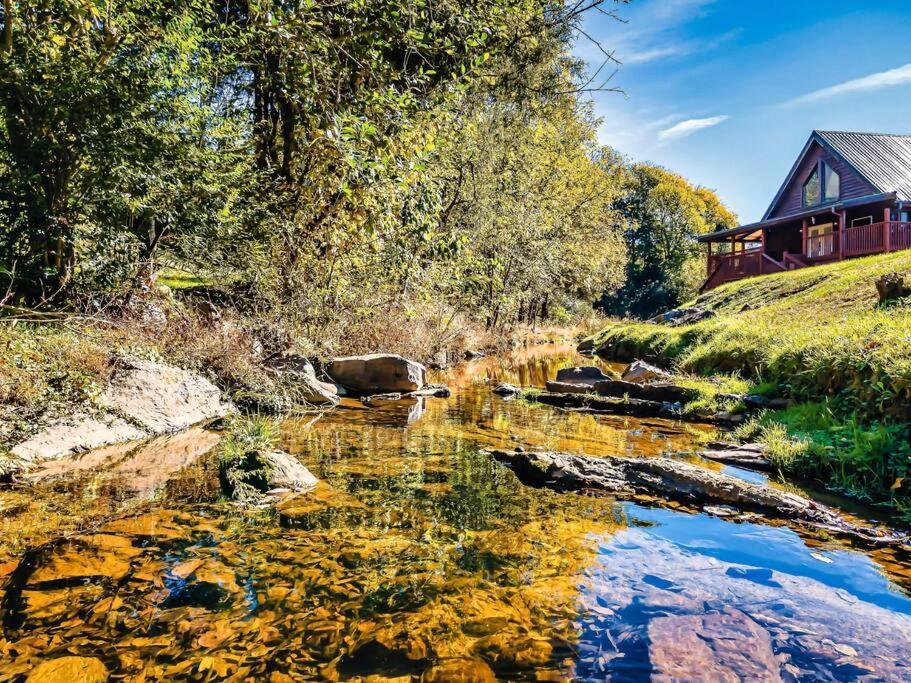Cabin With New Hot Tub, Near Dollywood .2Bd.2Ba.Sleeps6.Bbq Sevierville Exterior photo