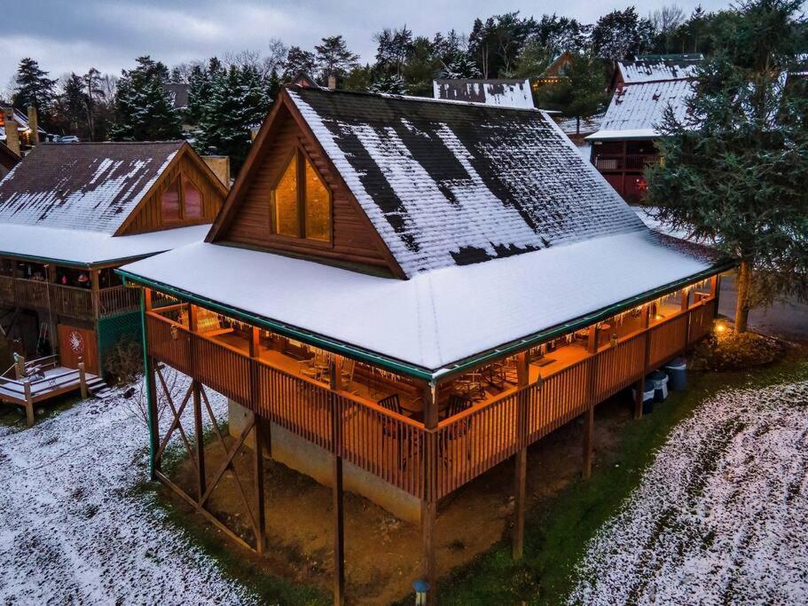 Cabin With New Hot Tub, Near Dollywood .2Bd.2Ba.Sleeps6.Bbq Sevierville Exterior photo